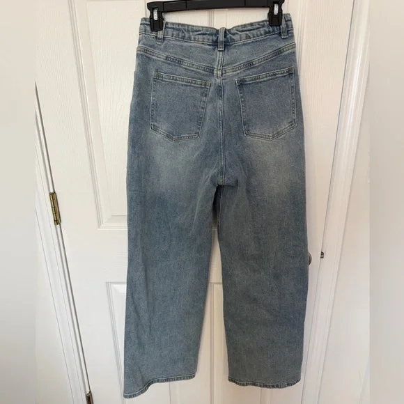 Commense Wide-Leg Jeans in Light Blue Wash - Picture 3 of 6